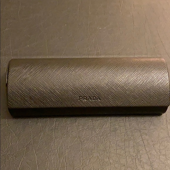 Pair of new Prada glasses cases w polishing cloths - Picture 2 of 3